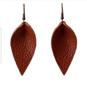 Leather drop earrings